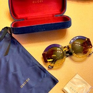 Gucci Shades-Brand New-Never worn